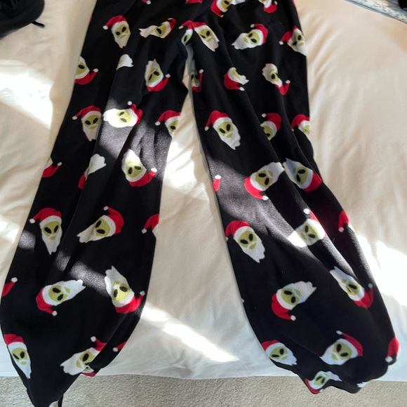 Pants - Picture 2 of 3